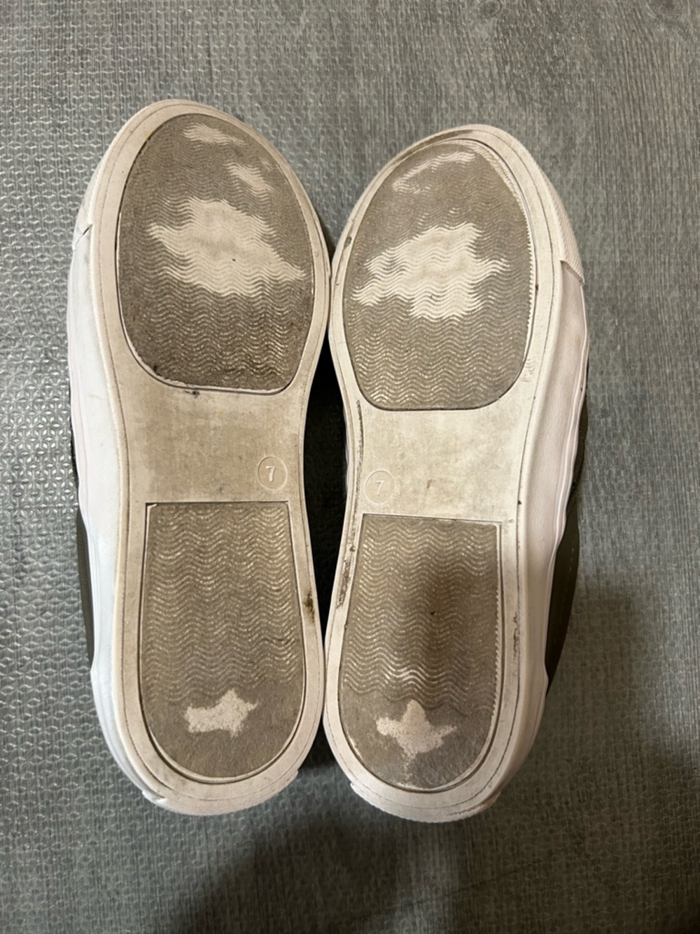 Daily shoes Quilted Slip-On women’s Sneakers in Olive Size 7 - Picture 3 of 5